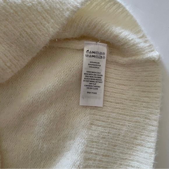 White V-Neck Fleece Jessica Simpson Knot Sweater - Picture 9 of 9
